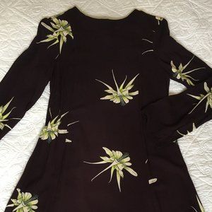 H&M long sleeve swing dress Size 4